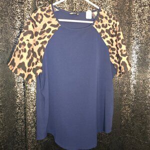 Blue shirt with Leopard print sleeves